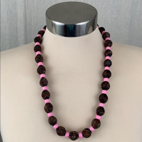 Vintage Jewelry - 👑 LOVELY BEADED NECKLACE